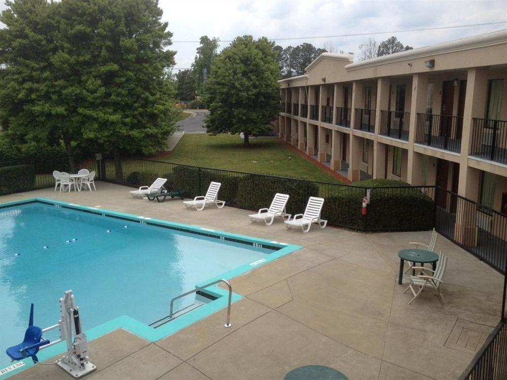 Red Roof Inn Atlanta - Suwanee/Mall Of Georgia Exterior photo